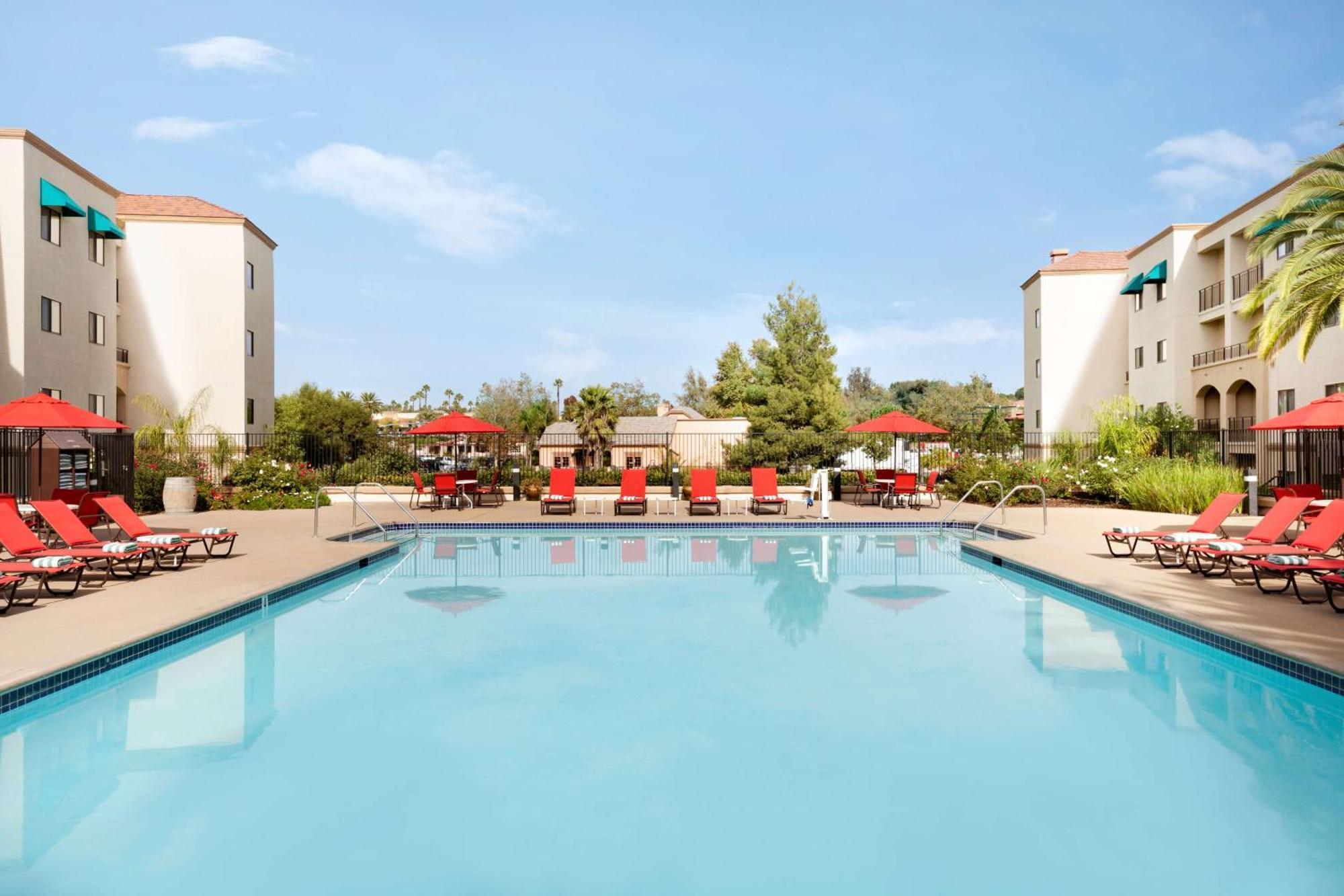 Embassy Suites By Hilton Temecula Valley Wine Country Exterior photo