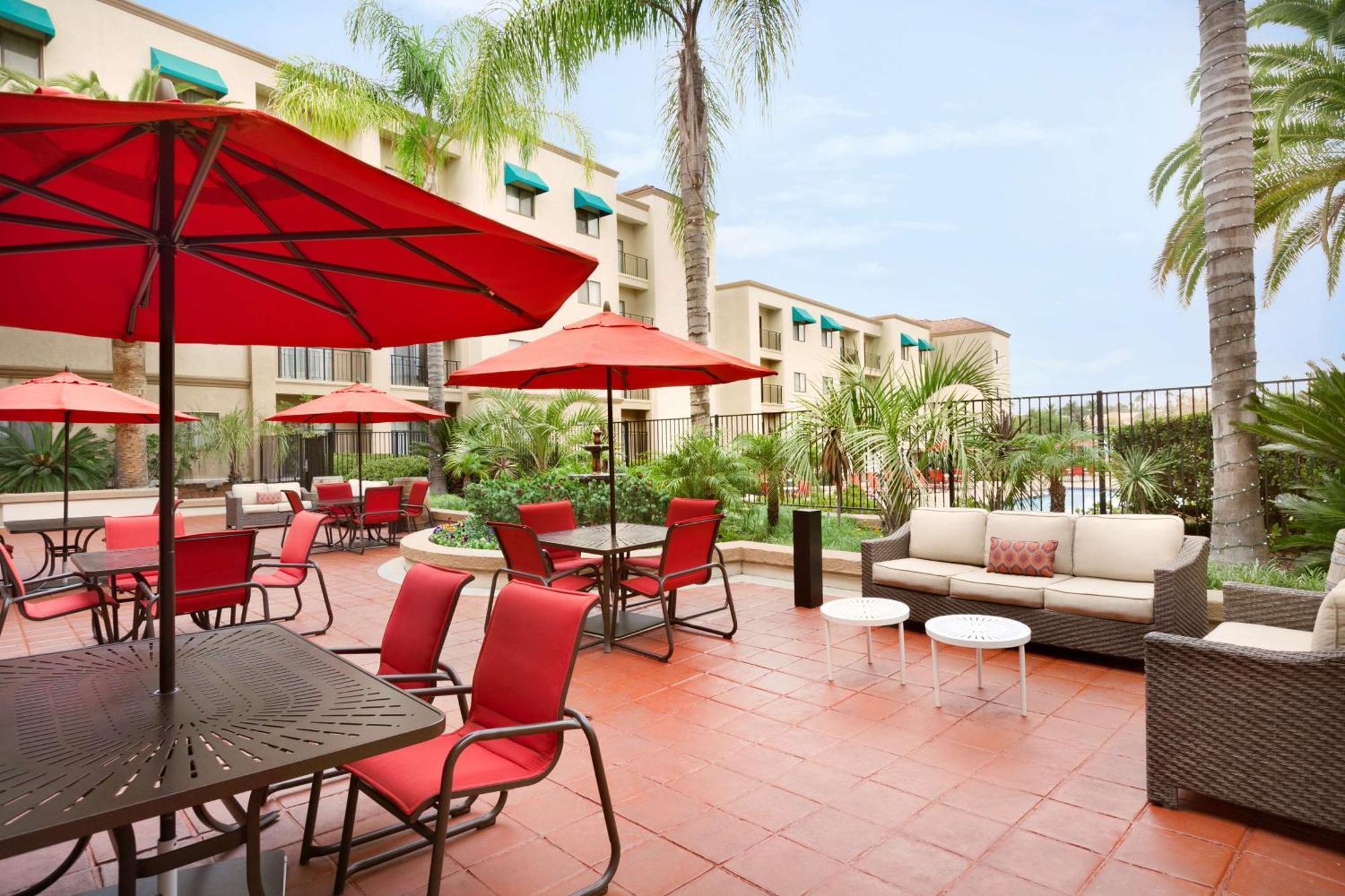 Embassy Suites By Hilton Temecula Valley Wine Country Exterior photo